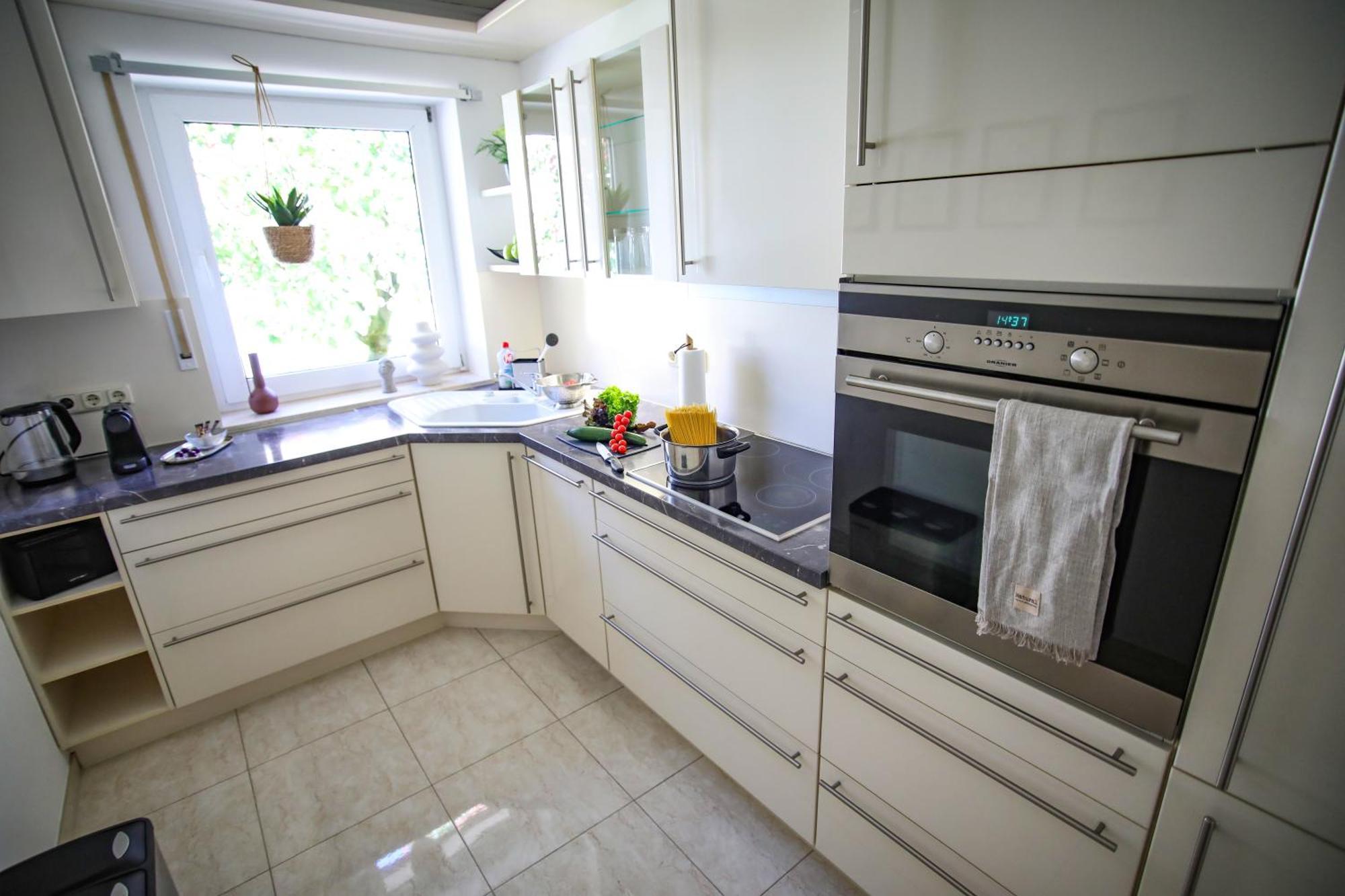 Zentral - Gemuetlich - Kueche - Balkon - Garage Daire Bad Lippspringe Dış mekan fotoğraf